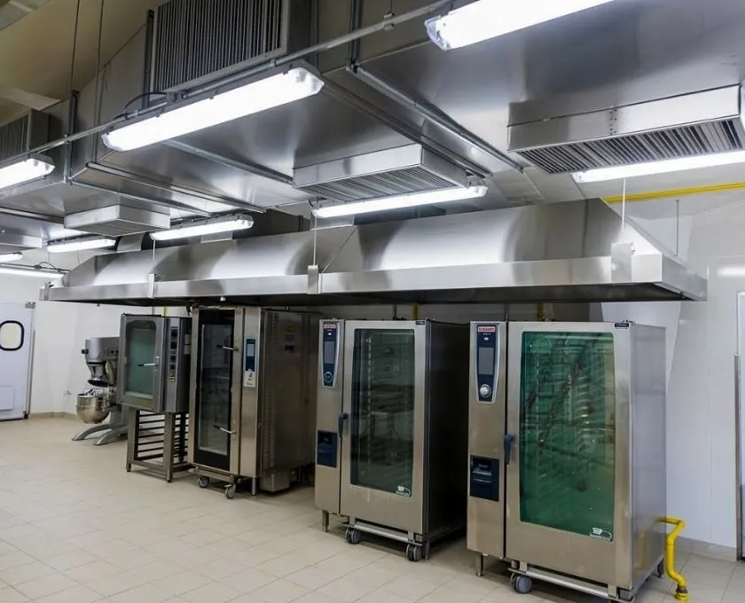 Conjunto metálico de exaustão instalado